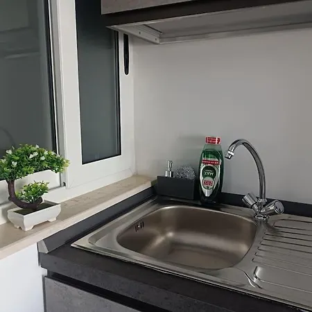 Studio With A Balcony شقة